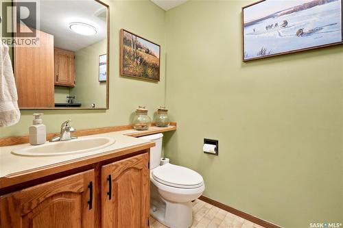 2734 Poplar Place E, Regina, SK - Indoor Photo Showing Bathroom