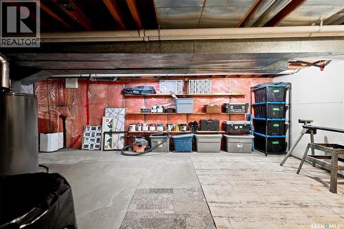 2734 Poplar Place E, Regina, SK - Indoor Photo Showing Garage