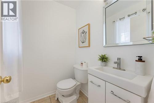 589 Mortimer Drive, Cambridge, ON - Indoor Photo Showing Bathroom
