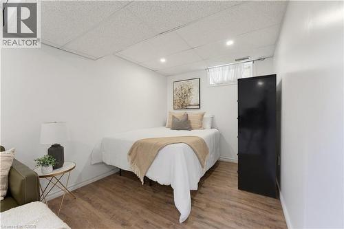 589 Mortimer Drive, Cambridge, ON - Indoor Photo Showing Bedroom