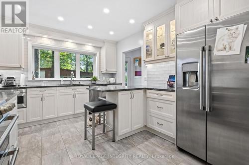 2183 Woodcrest Road, Ottawa, ON - Indoor Photo Showing Kitchen With Upgraded Kitchen