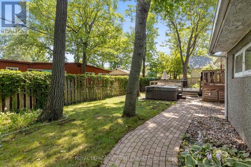 2183 Woodcrest Road, Ottawa, ON - Outdoor