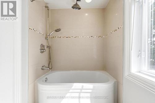 1544 Alexandra Boulevard, Mississauga, ON - Indoor Photo Showing Bathroom