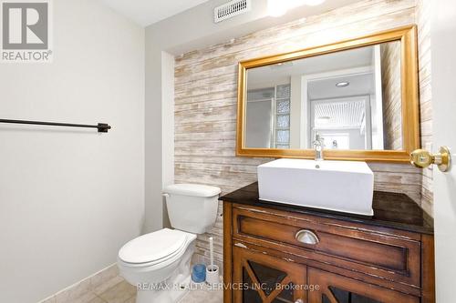1544 Alexandra Boulevard, Mississauga, ON - Indoor Photo Showing Bathroom