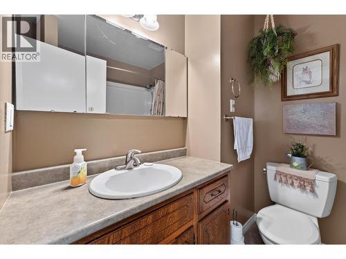 2460 Devonshire Crescent, Prince George, BC - Indoor Photo Showing Bathroom