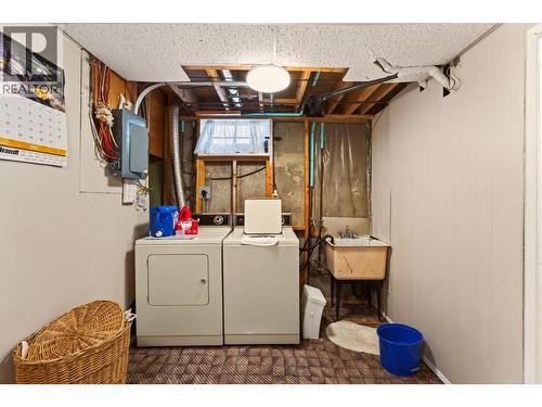 2460 Devonshire Crescent, Prince George, BC - Indoor Photo Showing Laundry Room