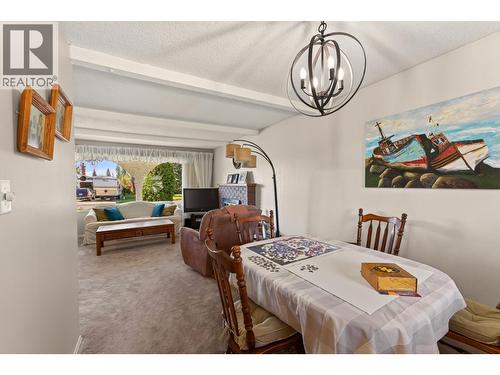 2460 Devonshire Crescent, Prince George, BC - Indoor Photo Showing Dining Room