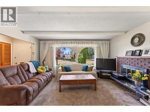 2460 Devonshire Crescent, Prince George, BC - Indoor Photo Showing Living Room With Fireplace