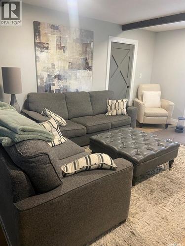 116 Middleton Crescent, Saskatoon, SK - Indoor Photo Showing Living Room