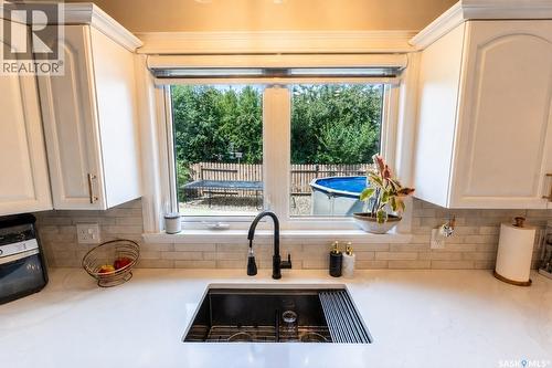 1259 Maybery Crescent, Moose Jaw, SK - Indoor Photo Showing Kitchen