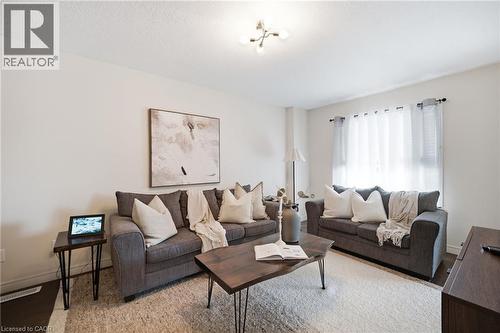 120 Yates Avenue, Cambridge, ON - Indoor Photo Showing Living Room