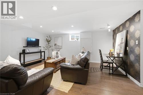 120 Yates Avenue, Cambridge, ON - Indoor