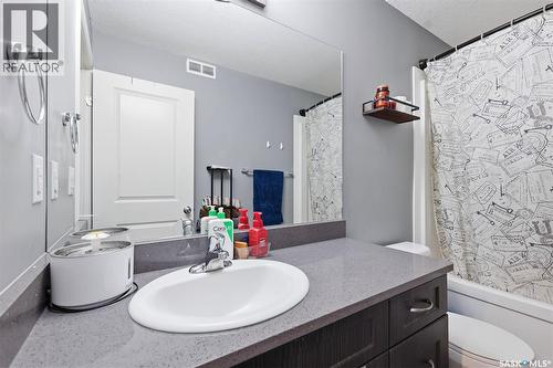 610 Baltzan Boulevard, Saskatoon, SK - Indoor Photo Showing Bathroom
