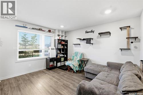 610 Baltzan Boulevard, Saskatoon, SK - Indoor Photo Showing Living Room