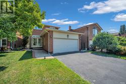 17 PUGSLEY AVENUE Richmond Hill, ON L4C 8B6