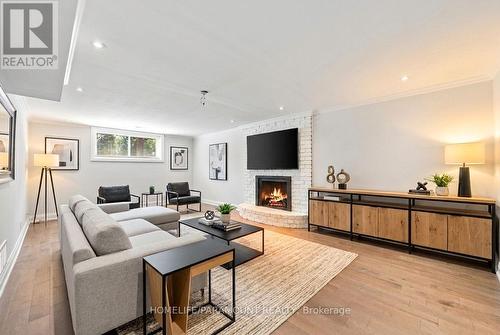 543 Limerick Road, Burlington, ON - Indoor Photo Showing Living Room With Fireplace