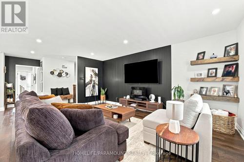 543 Limerick Road, Burlington, ON - Indoor Photo Showing Living Room