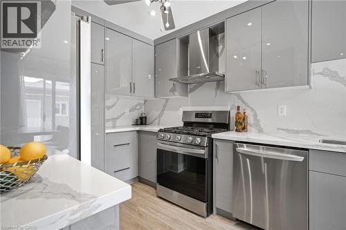 Kitchen - 5184 Red Brush Drive, Mississauga, ON - Indoor Photo Showing Kitchen With Upgraded Kitchen