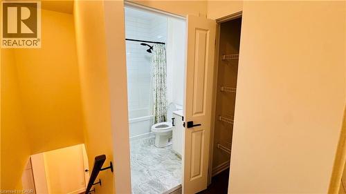 1159 Lloyd Landing, Milton, ON - Indoor