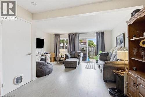20 Glenvale Drive Unit# 94, Hamilton, ON - Indoor Photo Showing Living Room