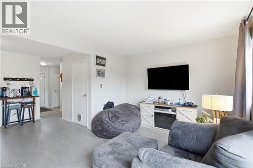 20 Glenvale Drive Unit# 94, Hamilton, ON - Indoor Photo Showing Living Room