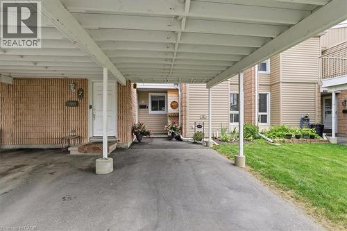 65 Glamis Road Unit# 8, Cambridge, ON -  Photo Showing Garage