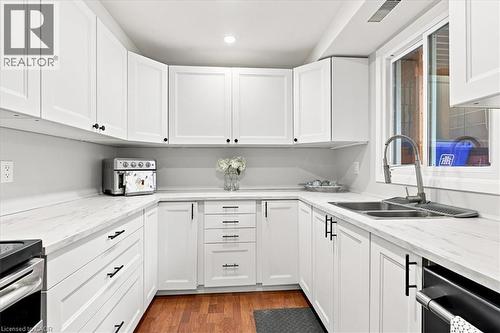 65 Glamis Road Unit# 8, Cambridge, ON - Indoor Photo Showing Kitchen With Double Sink