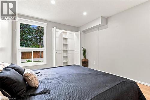 65 Glamis Road Unit# 8, Cambridge, ON - Indoor Photo Showing Bedroom