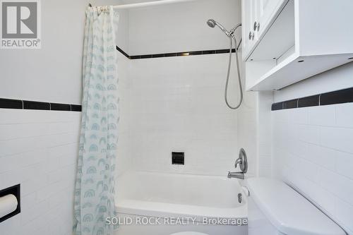 1227 Portland Avenue, Ottawa, ON - Indoor Photo Showing Bathroom
