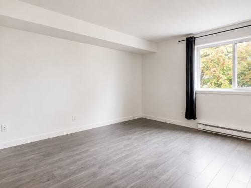Master Bedroom - 5-73 Rue Lalande, Longueuil (Le Vieux-Longueuil), QC - Indoor Photo Showing Other Room