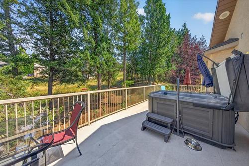 794 Westridge Drive, Invermere, BC - Outdoor With Exterior