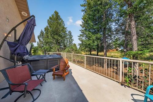 794 Westridge Drive, Invermere, BC - Outdoor With Exterior