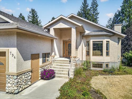 794 Westridge Drive, Invermere, BC - Outdoor