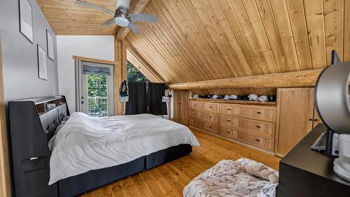 4322 Hilltop Crescent, Cranbrook, BC - Indoor Photo Showing Bedroom