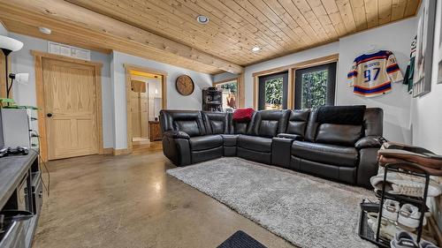 4322 Hilltop Crescent, Cranbrook, BC - Indoor Photo Showing Other Room