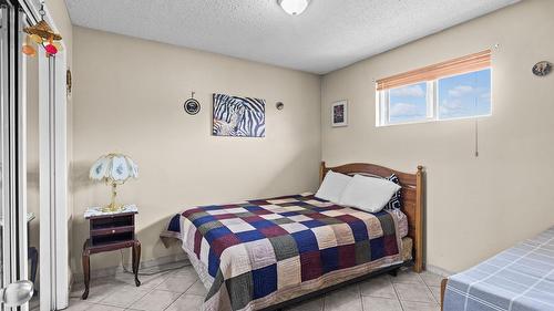 1643 Traut Court, Kelowna, BC - Indoor Photo Showing Bedroom