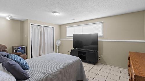 1643 Traut Court, Kelowna, BC - Indoor Photo Showing Bedroom