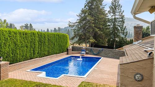 1643 Traut Court, Kelowna, BC - Outdoor With In Ground Pool