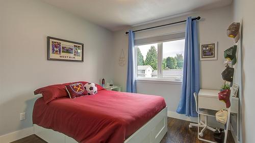 1726 Hayashi Road, Kelowna, BC - Indoor Photo Showing Bedroom