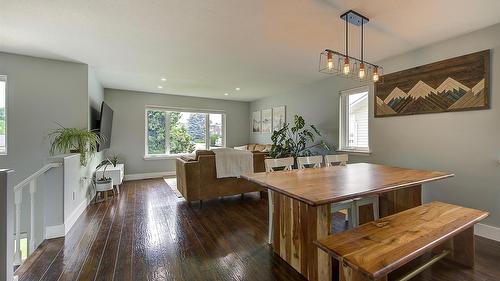 1726 Hayashi Road, Kelowna, BC - Indoor