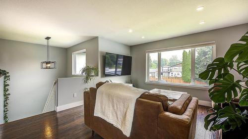 1726 Hayashi Road, Kelowna, BC - Indoor