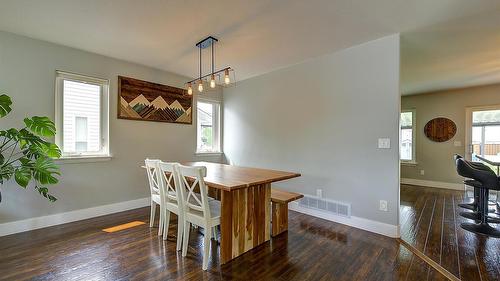 1726 Hayashi Road, Kelowna, BC - Indoor Photo Showing Dining Room