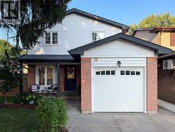 19 PARKWAY PLACE Hamilton, ON L9H 6K3