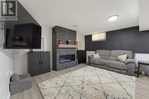 164 Hanover Place, Hamilton, ON - Indoor Photo Showing Living Room With Fireplace