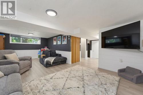 164 Hanover Place, Hamilton, ON - Indoor Photo Showing Other Room