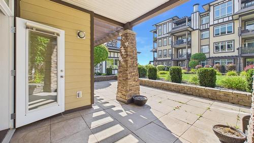 1113-3833 Brown Road, West Kelowna, BC - Outdoor