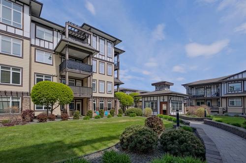 1113-3833 Brown Road, West Kelowna, BC - Outdoor