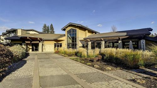225-4380 Lakeshore Road, Kelowna, BC - Outdoor
