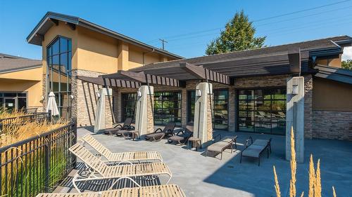 225-4380 Lakeshore Road, Kelowna, BC - Outdoor