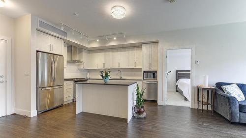 225-4380 Lakeshore Road, Kelowna, BC - Indoor Photo Showing Kitchen With Stainless Steel Kitchen